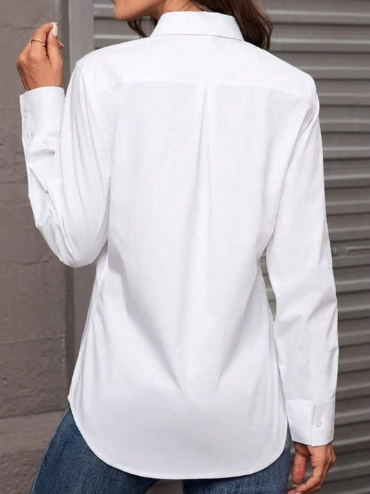 SHEIN قميص أبيض بأزرار وأكمام طويلة بقصة كلاسيكية أنيقة