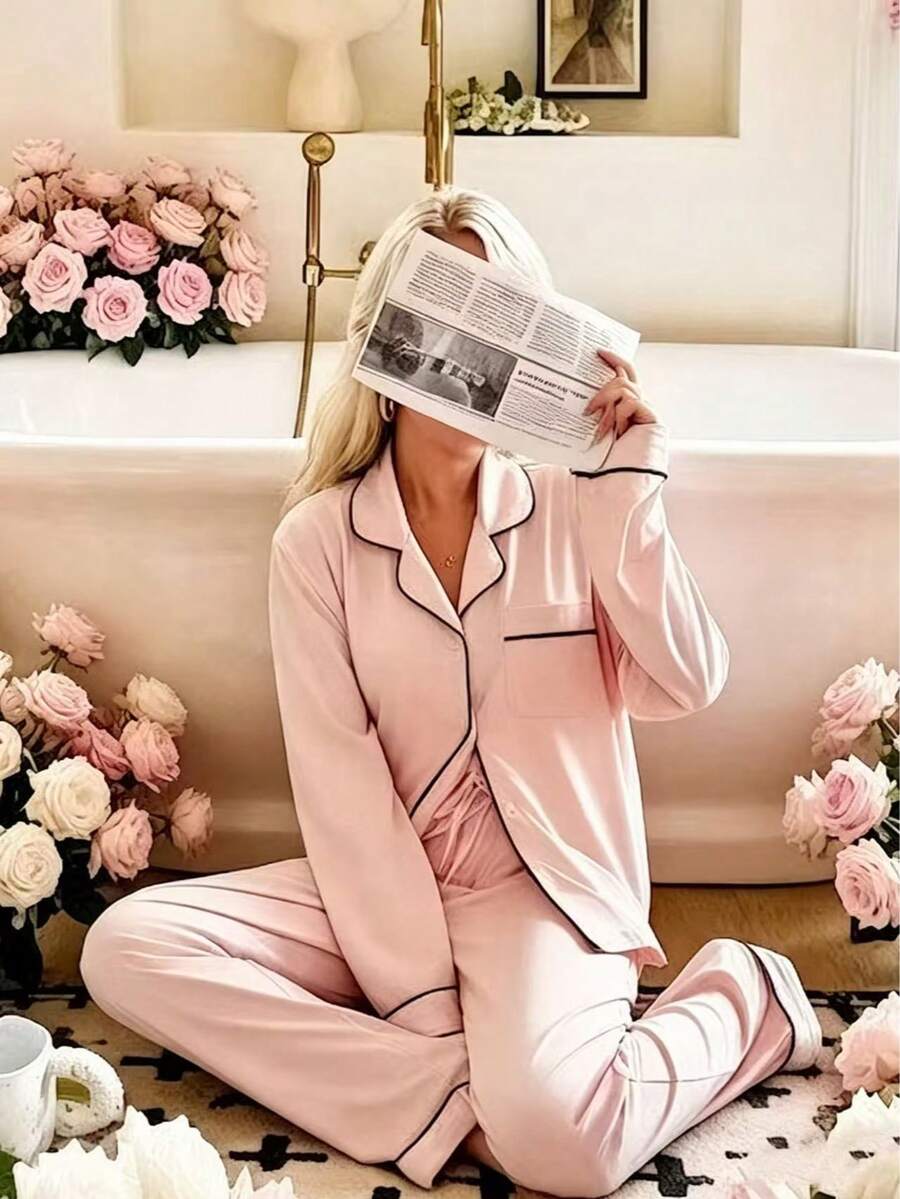 SHEIN طقم بيجامة بياقة مدببة وأكمام طويلة