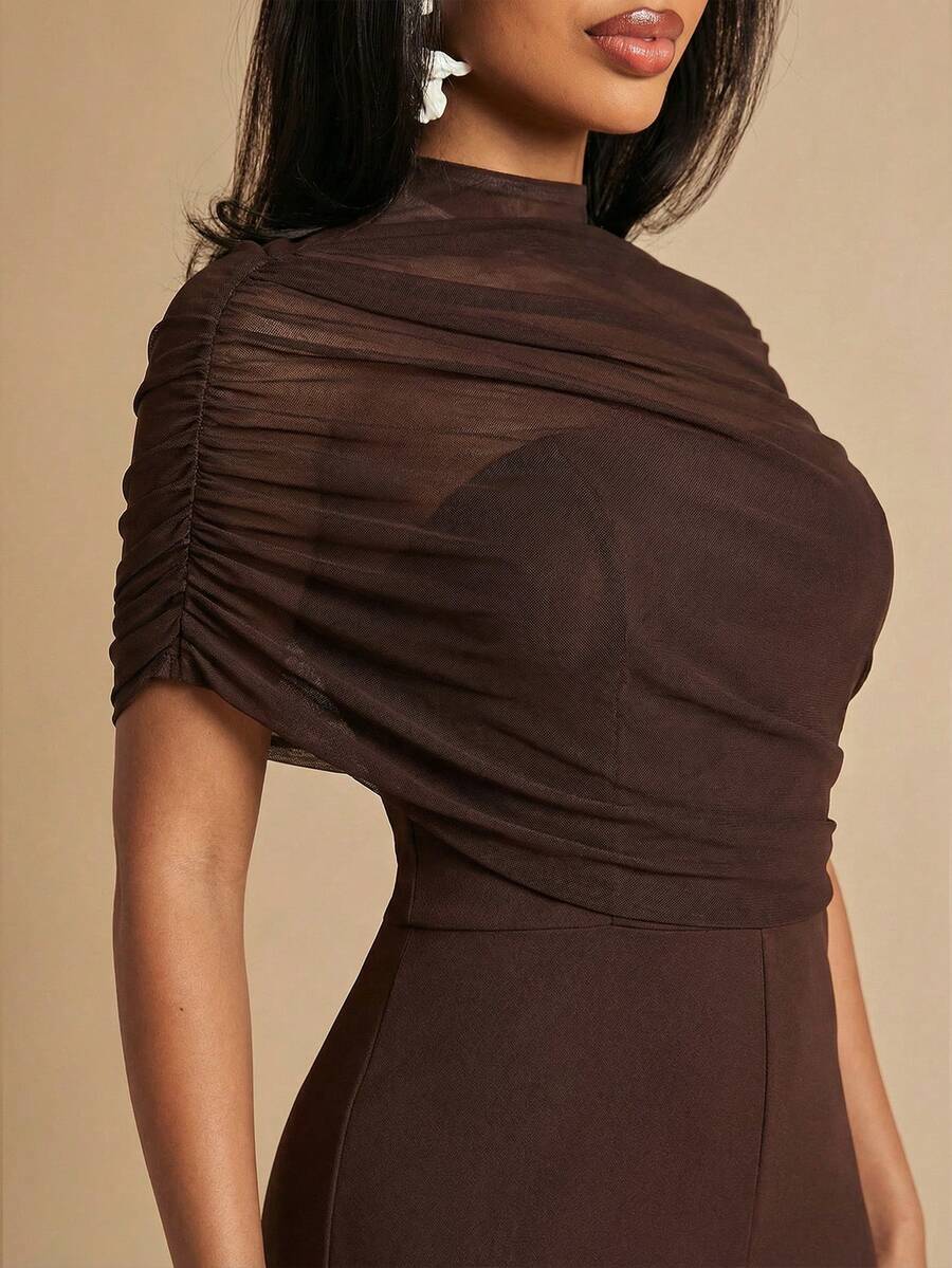 SHEIN Silquee جمبسوت بني من قماش الشبك بأكمام قصيرة بتصميم أنيق