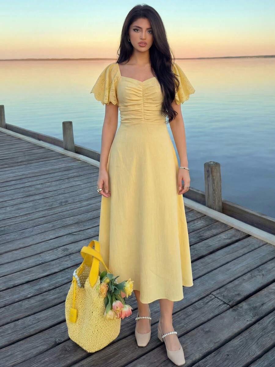 SHEIN Modelyn فستان أصفر متوسط الطول بأكمام قصيرة وخصر مجمع