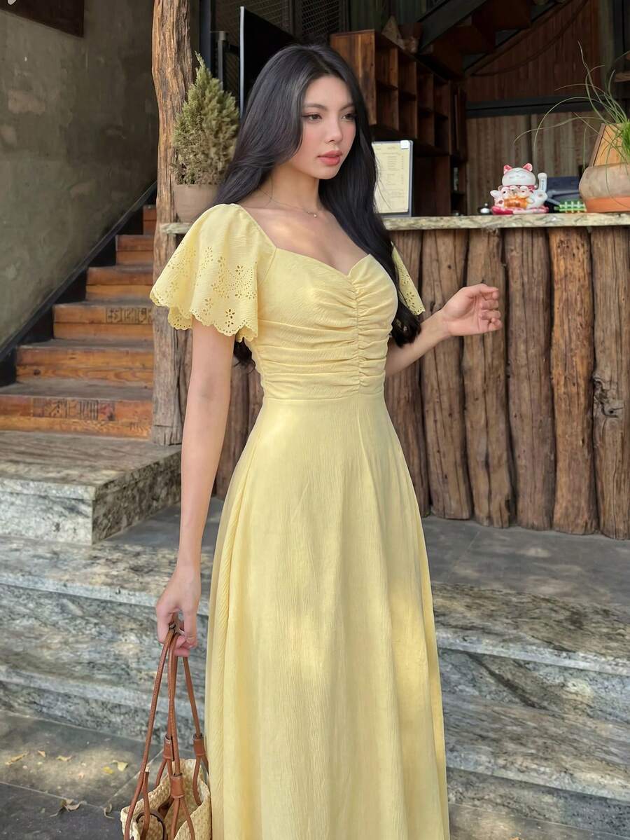 SHEIN Modelyn فستان أصفر متوسط الطول بأكمام قصيرة وخصر مجمع