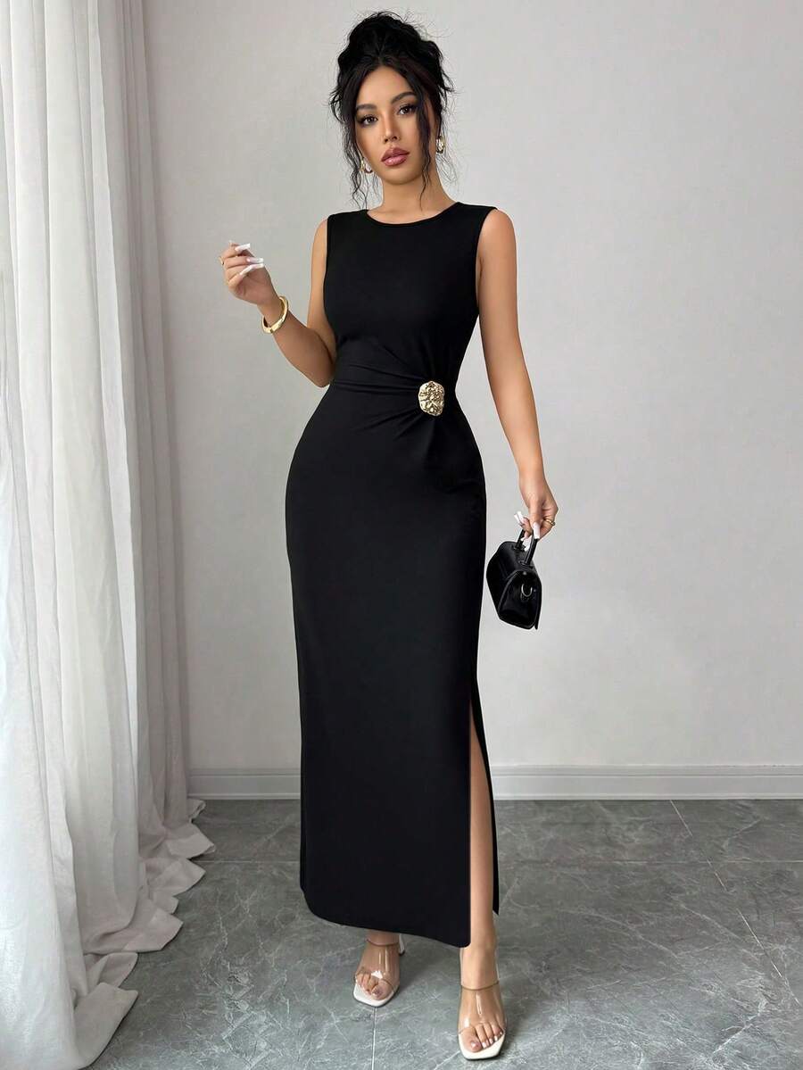 SHEIN Raffinéa فستان أسود كاجوال مزين بالمعدن بدون أكمام