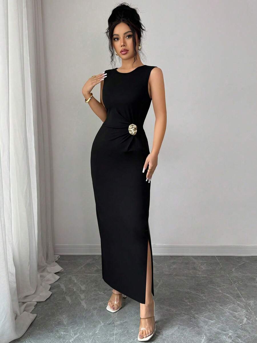 SHEIN Raffinéa فستان أسود كاجوال مزين بالمعدن بدون أكمام