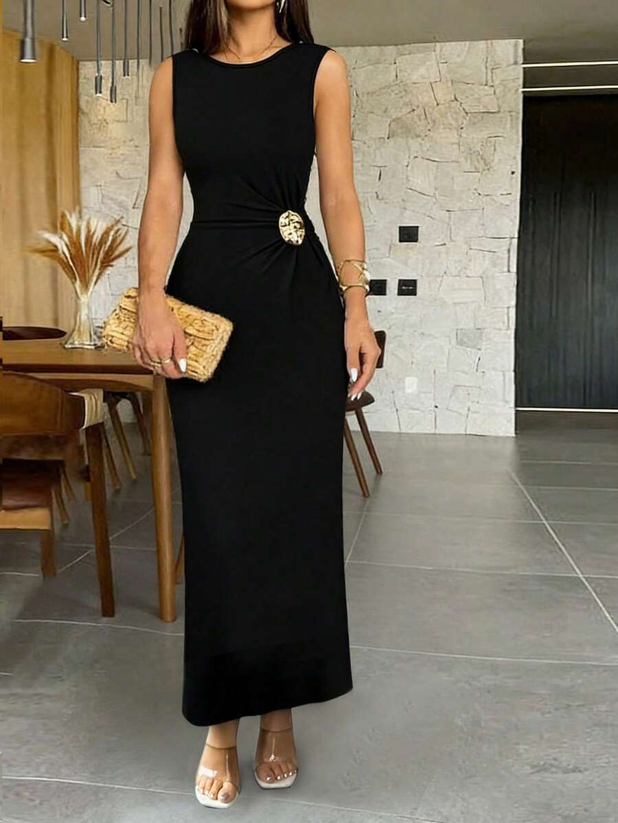 SHEIN Raffinéa فستان أسود كاجوال مزين بالمعدن بدون أكمام