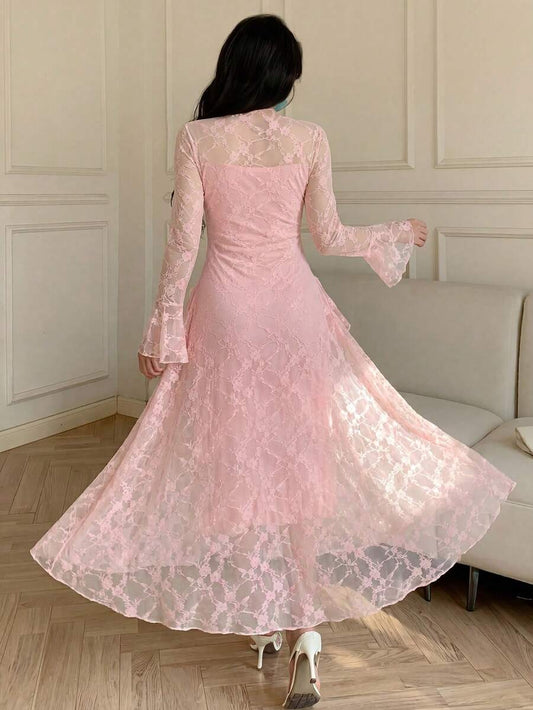 SHEIN MODELYN فستان وردي طويل بأكمام مزخرفة بالدانتيل مع خصر محدد