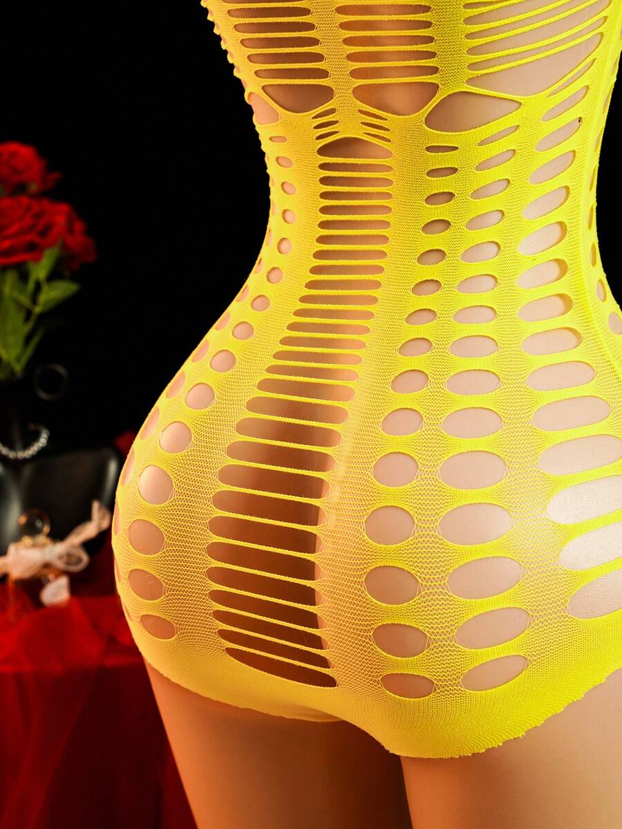SHEIN ChaseTheNight جمبسوت بدون حمالات باللون الأصفر