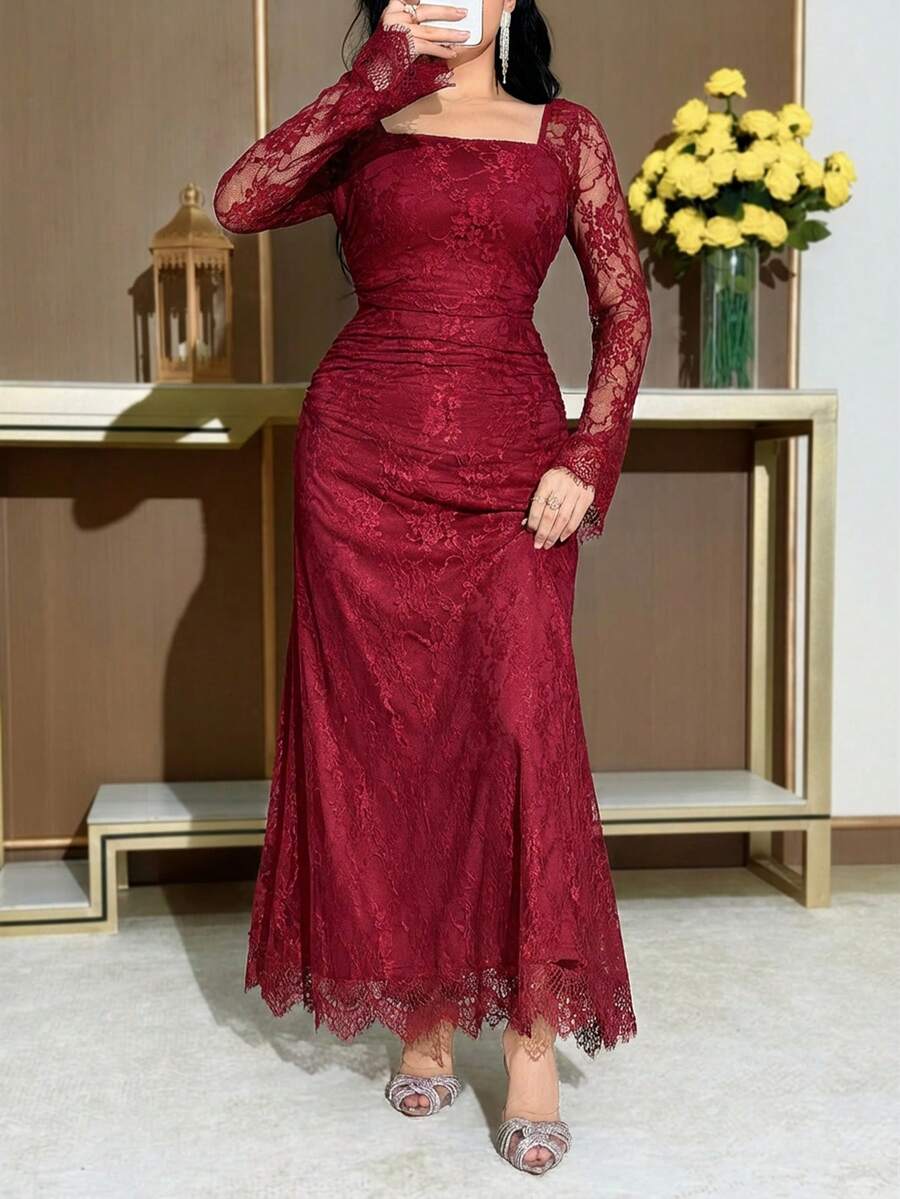 SHEIN Feyla فستان بياقة مربعة وأكمام طويلة مزخرف بالدانتيل والكشكشة