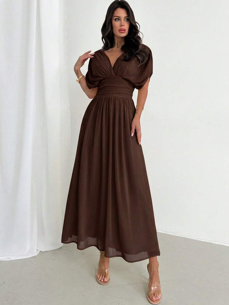 SHEIN Firerie فستان بني بأكمام خفاش مطوية وذيل مكشكش