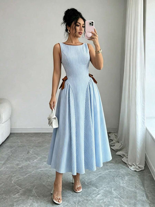 SHEIN GLOWEVE فستان كاجوال أزرق وأبيض مخطط بخصر مربوط وتنورة واسعة