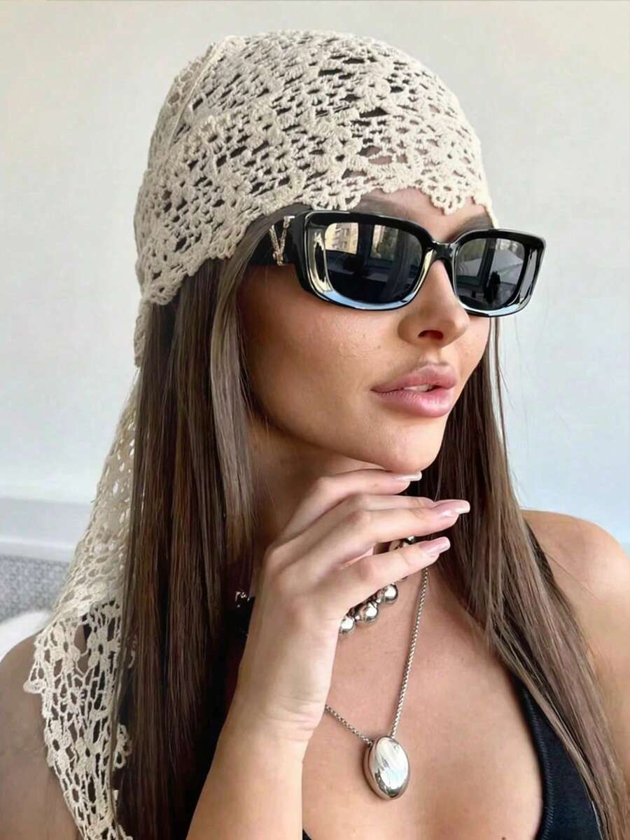 SHEIN وشاح رأس من الدانتيل المزهر خفيف الوزن وقابل للتنفس