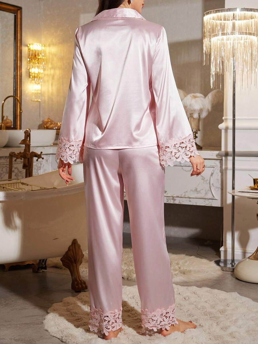 SHEIN طقم بيجامة قطعتين مزين بدانتيل