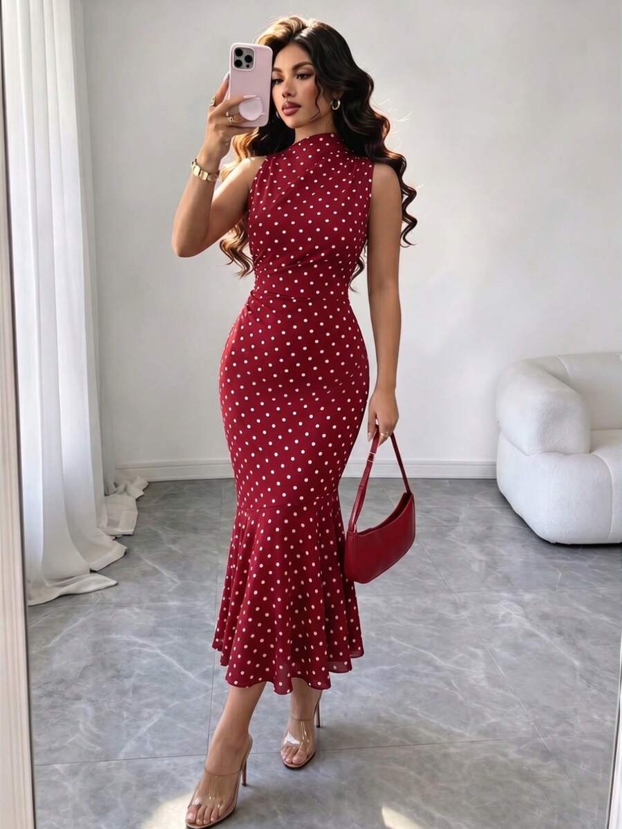 SHEIN Rafferiza فستان أحمر ضيق بخصر مشدود بنقشة نقاط