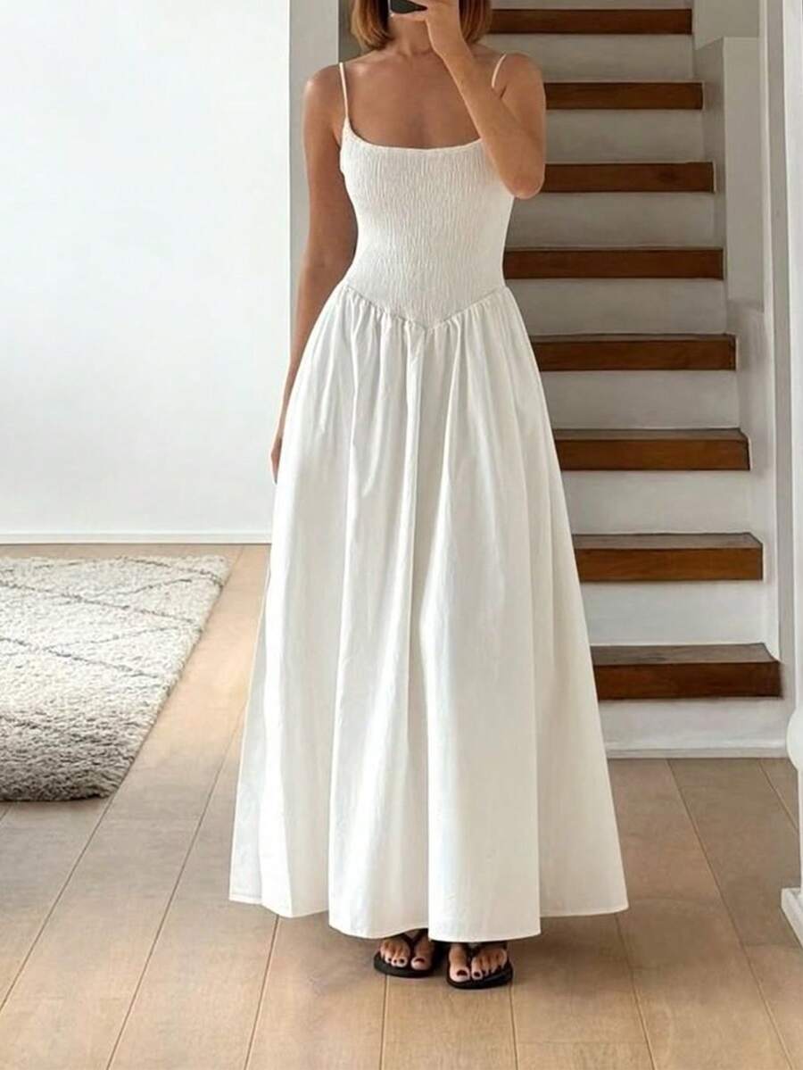 SHEIN فستان كاميسول أبيض بتصميم مجعد على الجسم