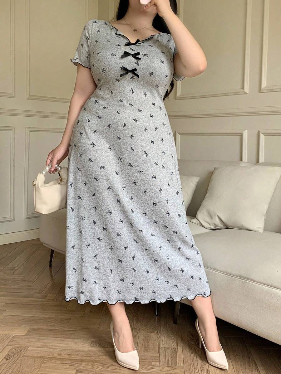 SHEIN Feyla فستان رمادي للمقاسات الكبيرة بأكمام قصيرة
