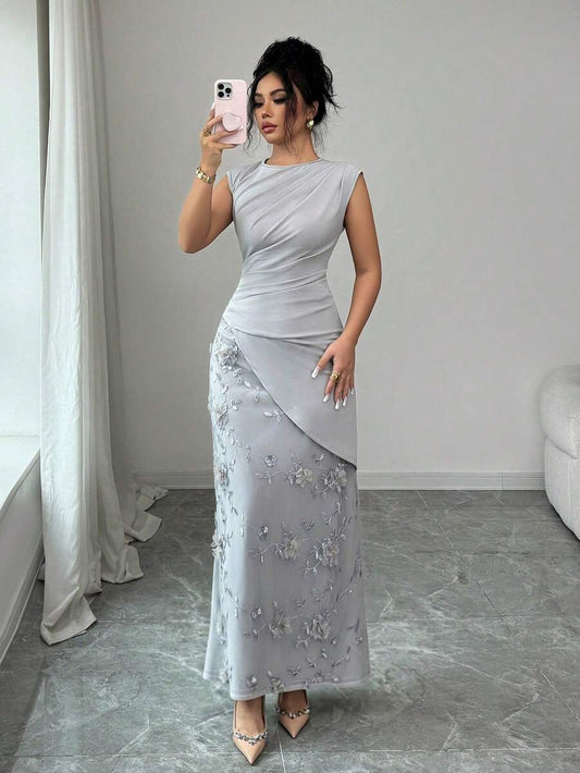 SHEIN Elenzga فستان أنيق مرقع بزهور ثلاثية الأبعاد بلون رمادي