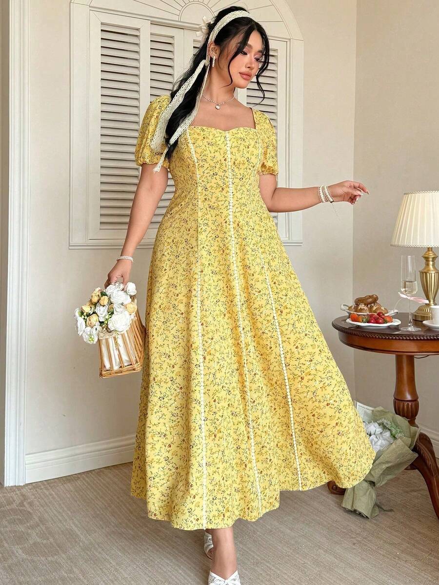 SHEIN FleurLily فستان أصفر بطبعة زهور صغيرة بياقة مربعة وأكمام منتفخة وخصر مشدود