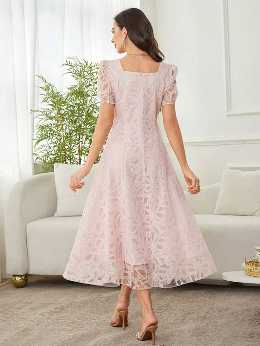 SHEIN Modelyn فستان وردي مزين بالدانتيل الفرنسي بخصر مشدود