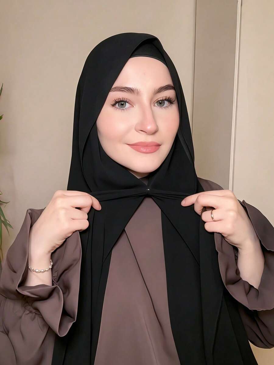 SHEIN حجاب فوري أسود بشبك مغناطيسي من الشيفون مع بطانة جيرسي مضفر