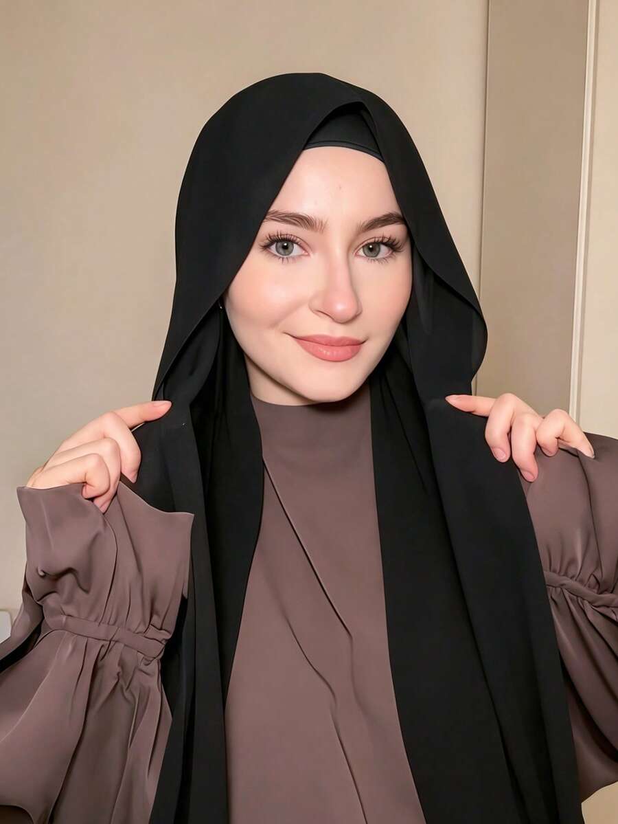 SHEIN حجاب فوري أسود بشبك مغناطيسي من الشيفون مع بطانة جيرسي مضفر