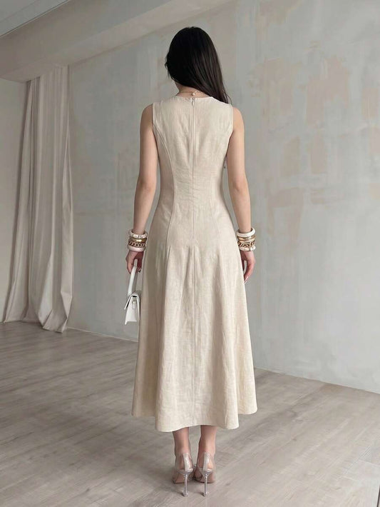 SHEIN MODELYN فستان أنيق بخصر ضيق وتباين ألوان بدون أكمام