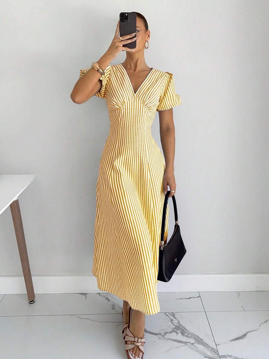 SHEIN Siren Gaze فستان أصفر متوسط الطول مخطط أنيق
