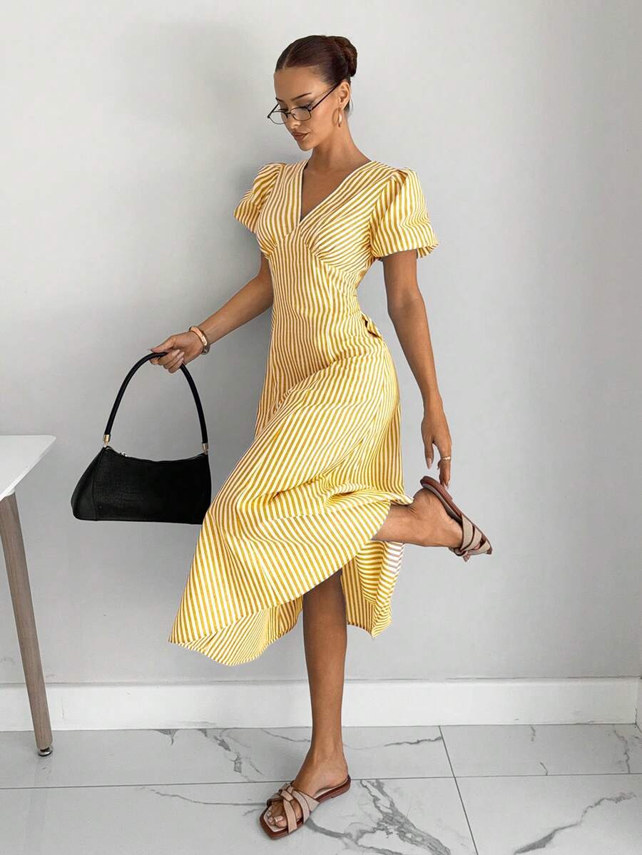 SHEIN Siren Gaze فستان أصفر متوسط الطول مخطط أنيق