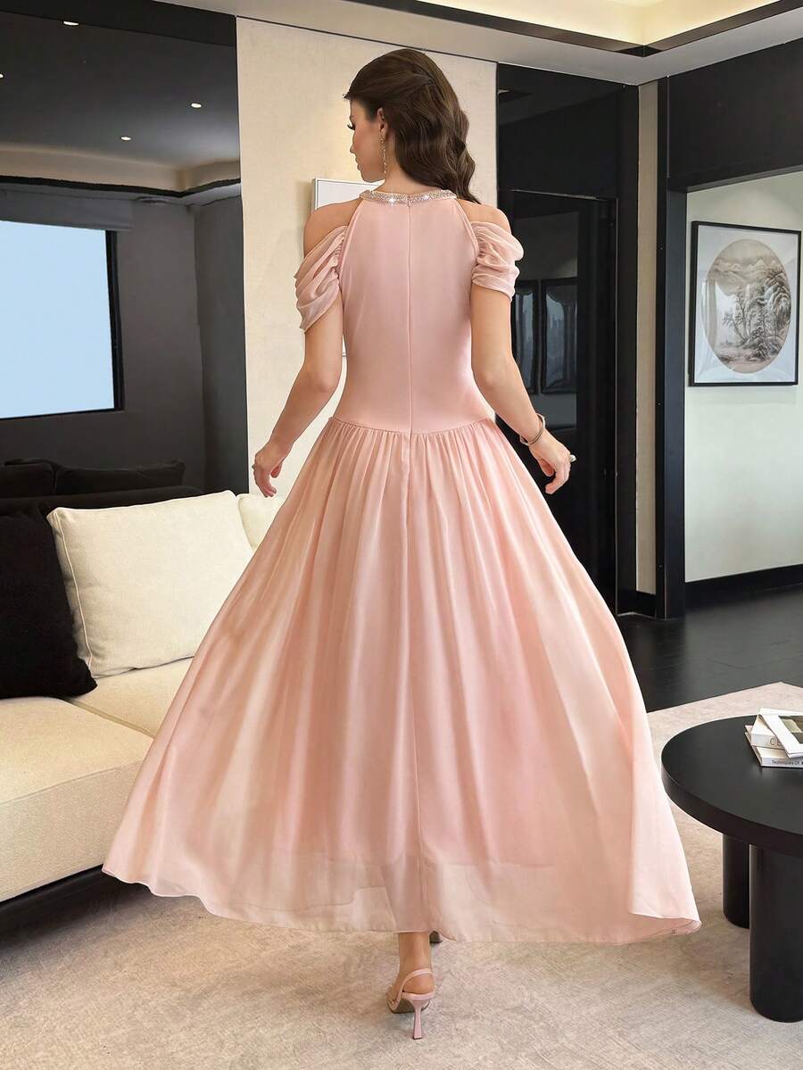 SHEIN Modelyn فستان وردي طويل مطرز بالخرز بكتف بارز وياقة حلقية