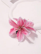 SHEIN مشبك شعر بشكل زهرة زنبقية وردية بتصميم أنيق