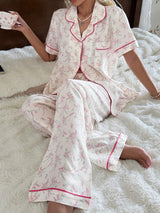 SHEIN CottageSlumber طقم بيجامة بطبعة زهور بأكمام قصيرة وبنطال