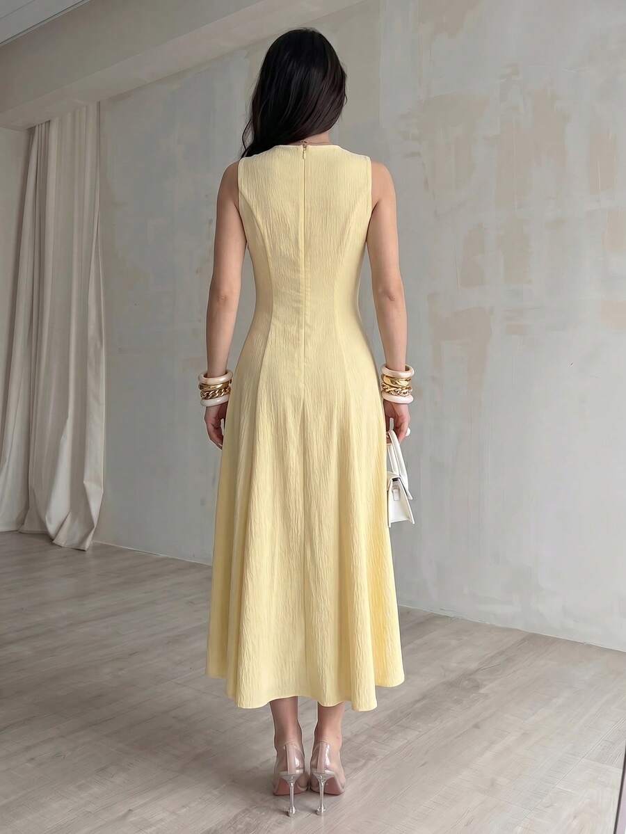 SHEIN MODELYN فستان أصفر بلا أكمام بخصر مربوط وأزرار أمامية