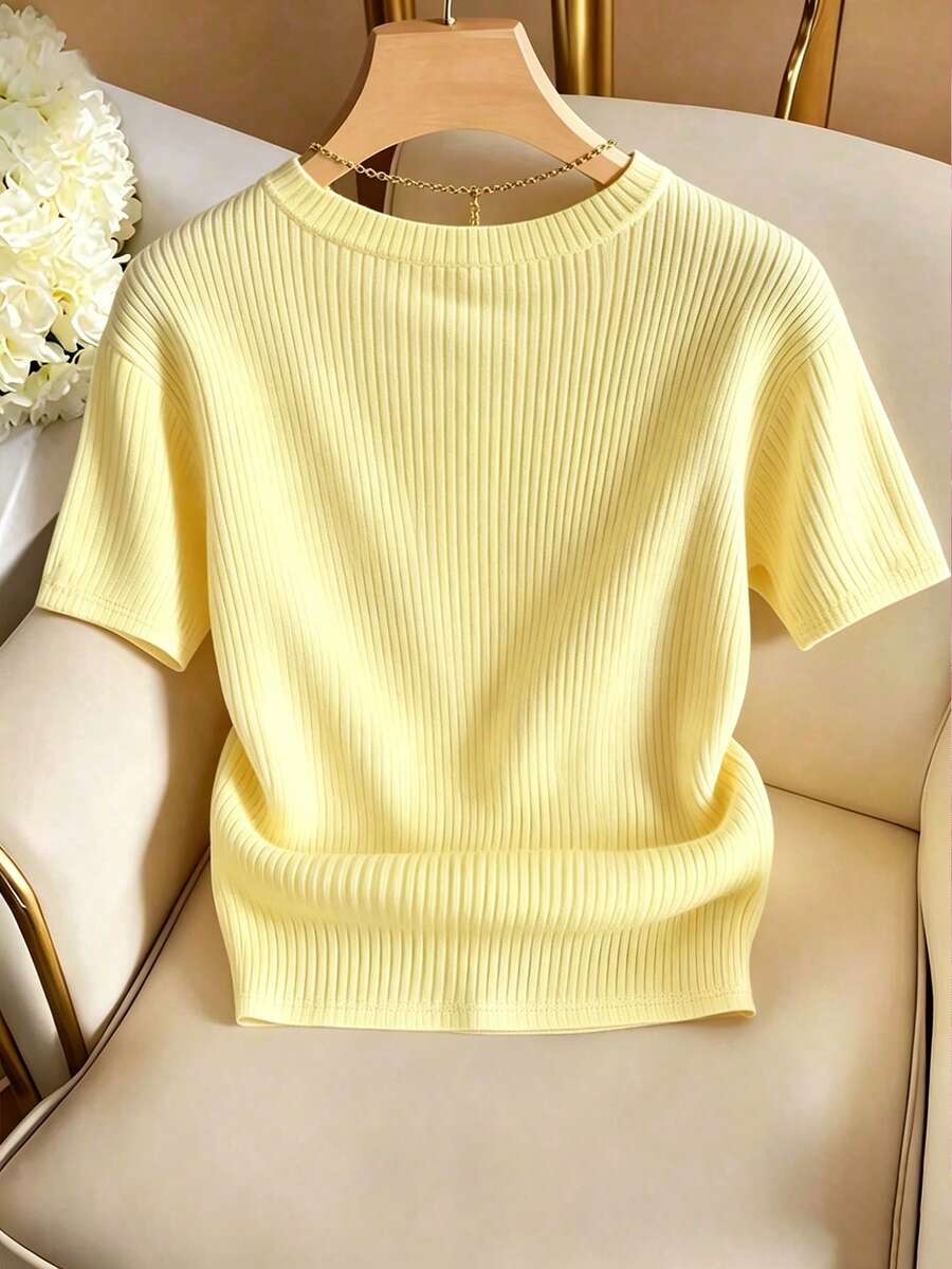 SHEIN Franclia تي شيرت أصفر بياقة دائرية بتصميم بسيط وعصري