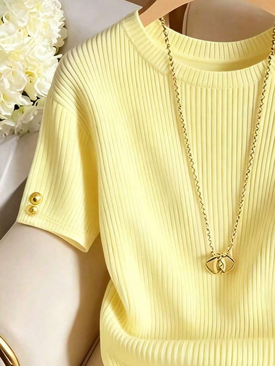 SHEIN Franclia تي شيرت أصفر بياقة دائرية بتصميم بسيط وعصري