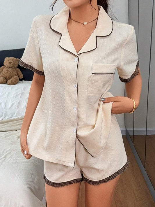 SHEIN Napfluff بيجامة قصيرة بأكمام قصيرة وتطريز دانتيل