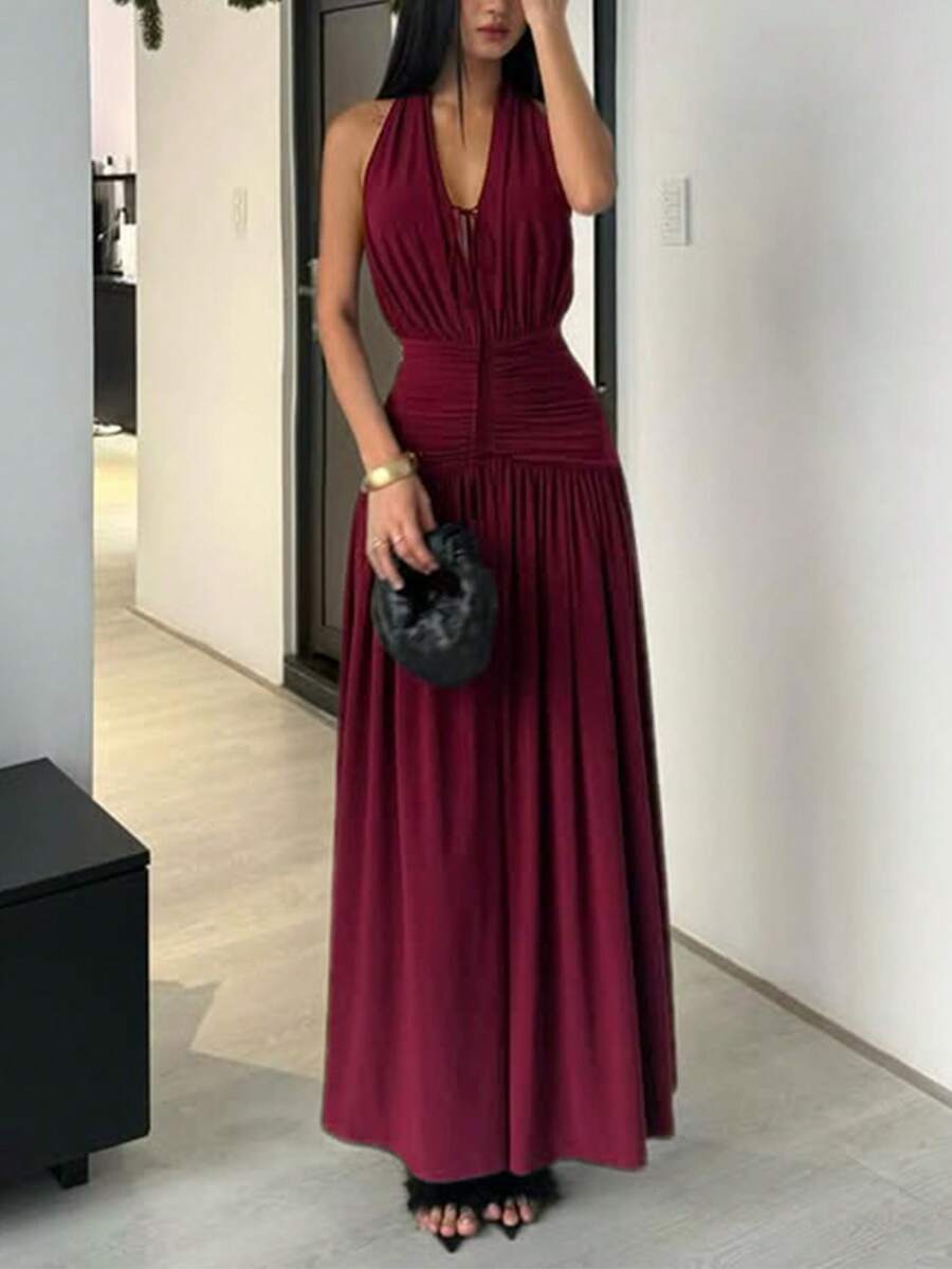 SHEIN فستان ماكسي بكتف مكشوف وتجاعيد ورباط بلون عنابي
