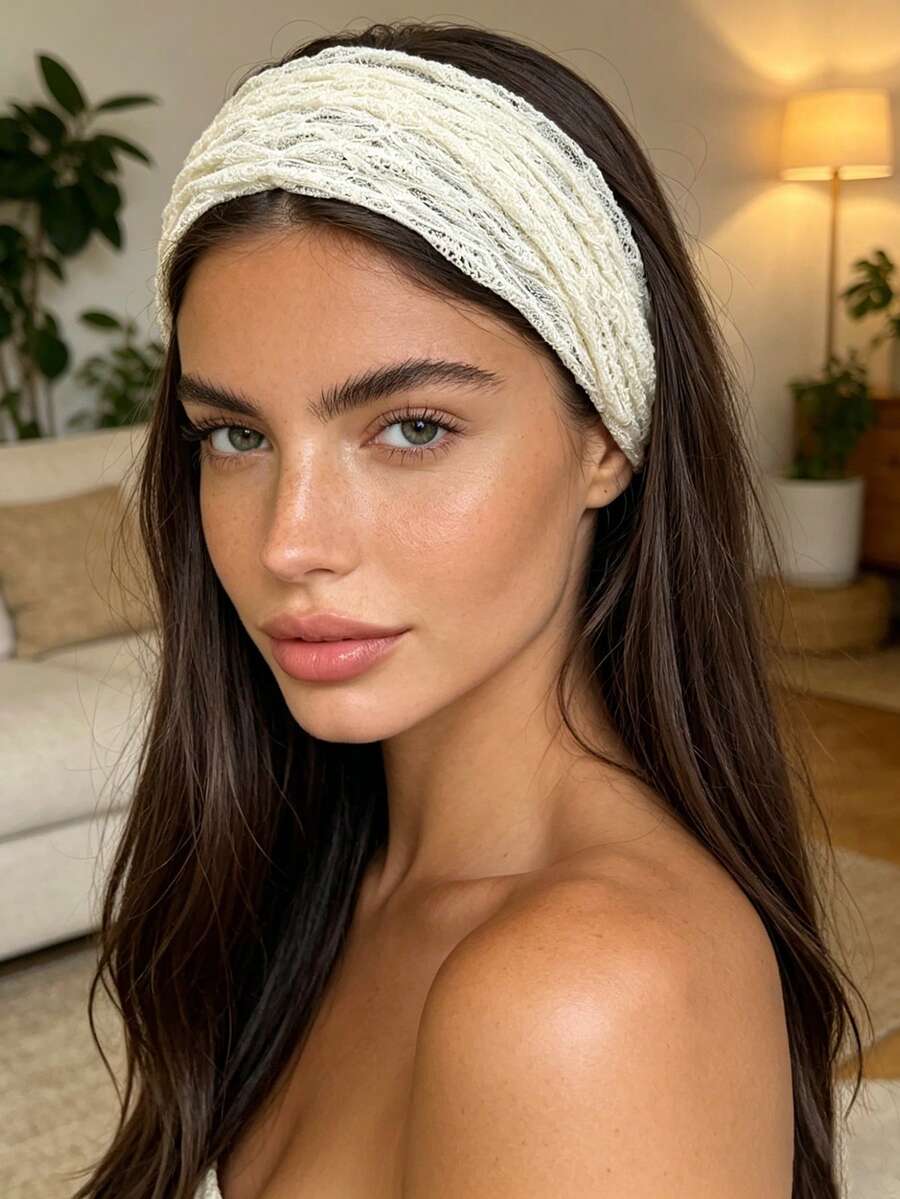 SHEIN شريط رأس من الدانتيل باللون البيج