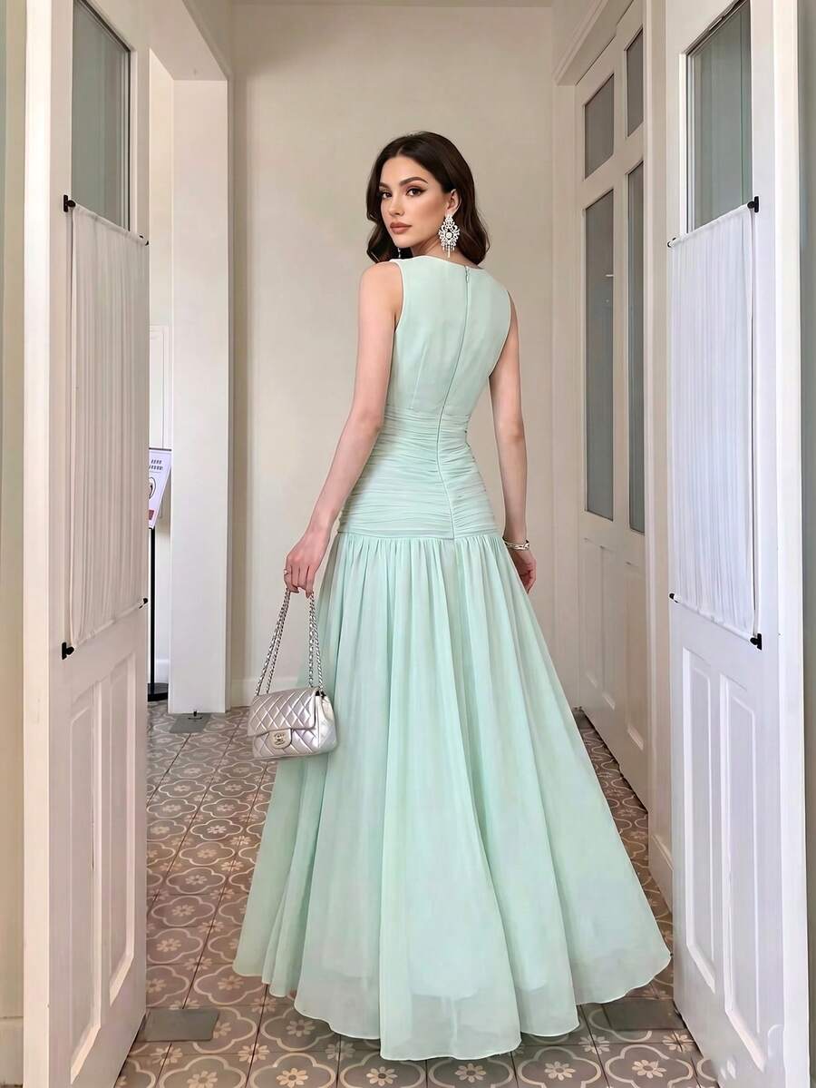 SHEIN فستان متعدد الطبقات مكشكش بترتر وتصميم مفرغ