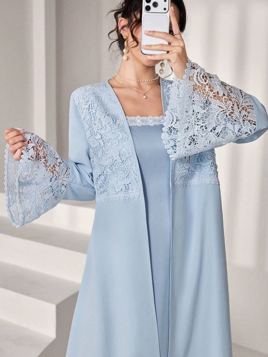 SHEIN Yasmyna رداء أزرق مفتوح من الأمام بأكمام واسعة مزخرف بالدانتيل