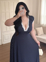 SHEIN Vibekara فستان للمقاس الكبير بطبعة منقطة ورقبة من الدانتيل