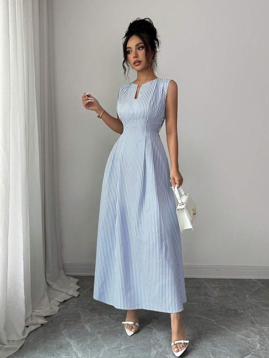 SHEIN Selianne فستان أزرق مخطط مخصر