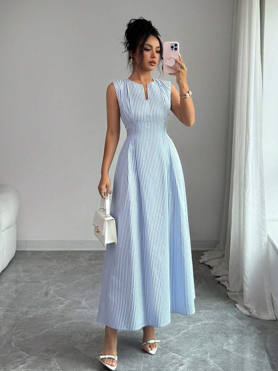 SHEIN Selianne فستان أزرق مخطط مخصر