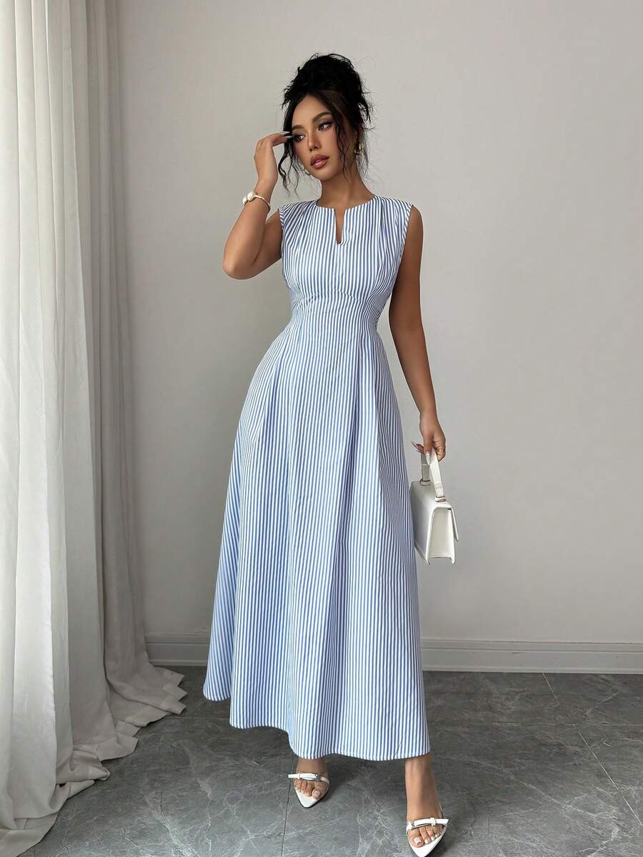 SHEIN Selianne فستان أزرق مخطط مخصر