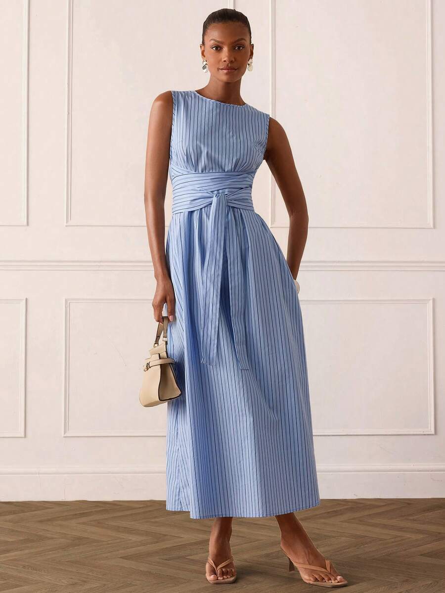 SHEIN LILORA فستان طويل أنيق بدون أكمام مطرز