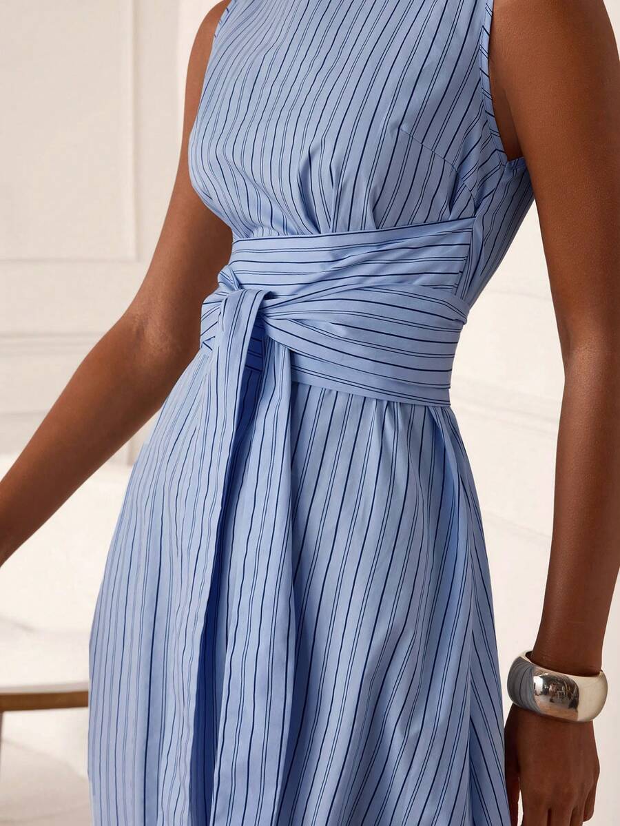 SHEIN LILORA فستان طويل أنيق بدون أكمام مطرز