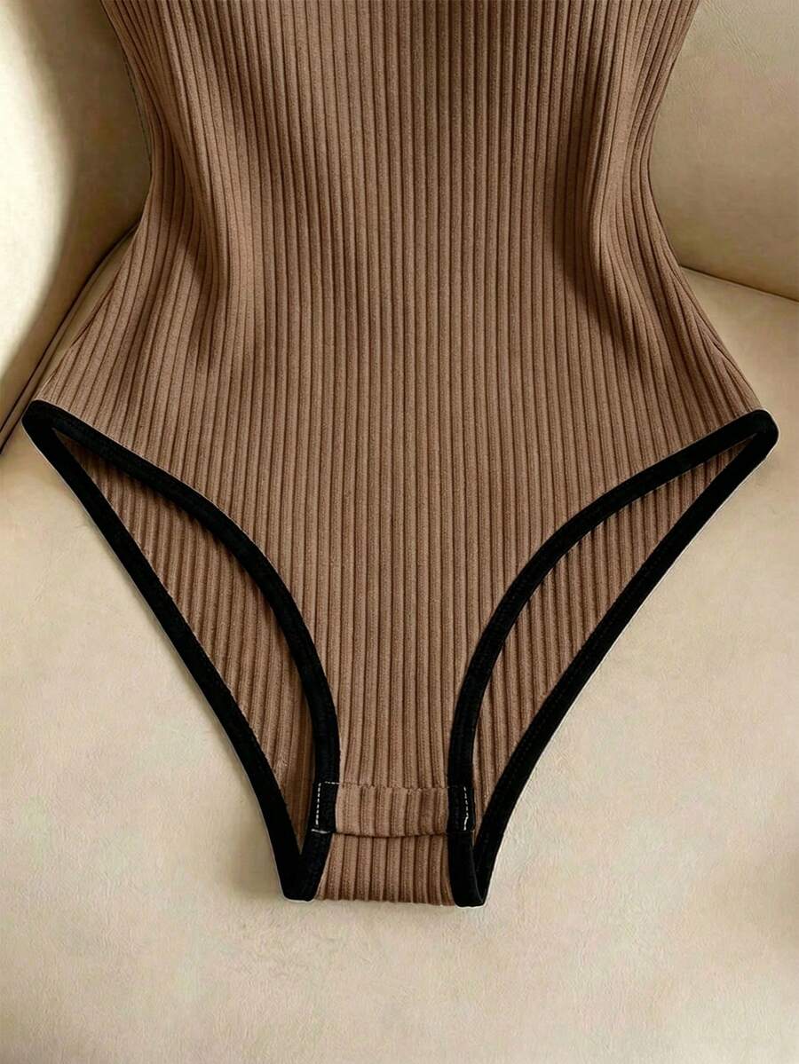 SHEIN Franclia بوديسوت محبوك برقبة مربعة وخصر ضيق باللون الكاكي