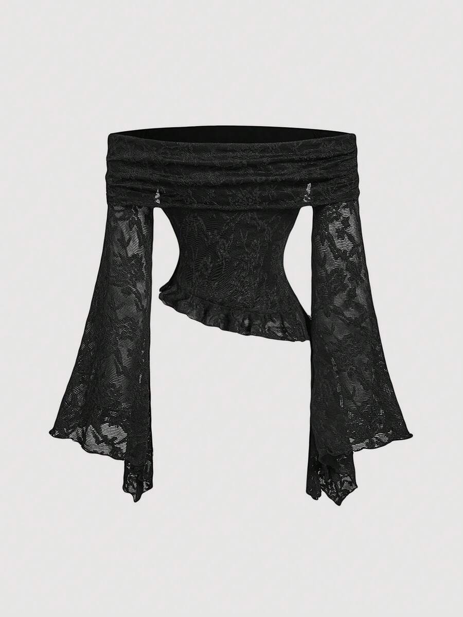 SHEIN MOD بلوزة سوداء بأكمام جرس وكشكشة كتف وذيل مزين بالدانتيل