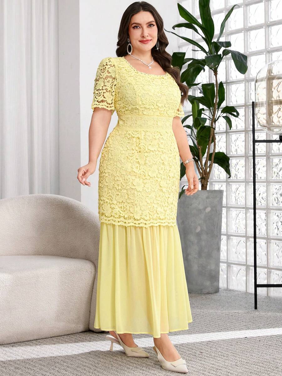 SHEIN Reflora فستان مقاس كبير بياقة مربعة ورقع دانتيل باللون الأصفر