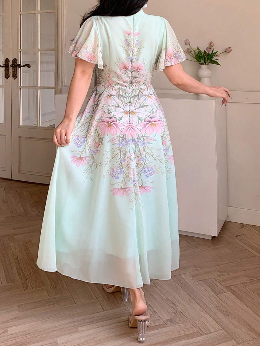 SHEIN Modelyn فستان أخضر بطبعة مطوية وخصر مربوط