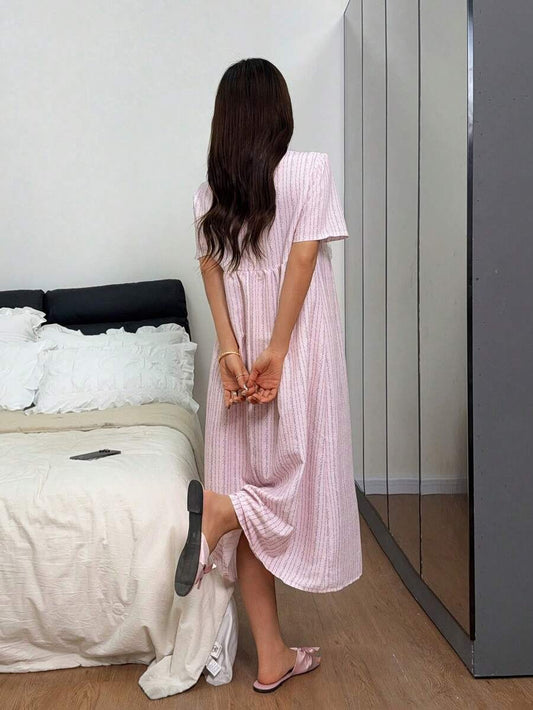 SHEIN Napfluff فستان نوم بطبعة زهور ناعم ومريح