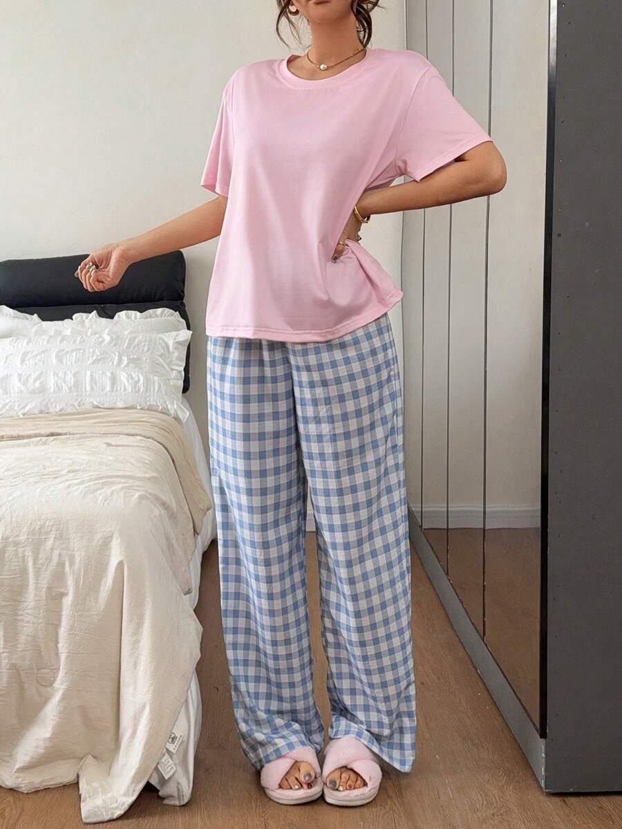 SHEIN Napfluff طقم بيجامة بأكمام قصيرة وبنطلون بطبعة مربعات
