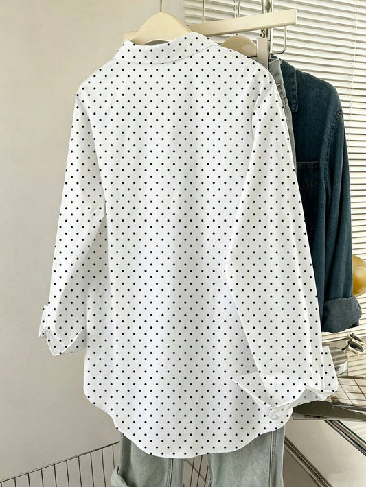 SHEIN Resyla قميص أبيض بطبعة نقاط سوداء بأكمام طويلة وجيب